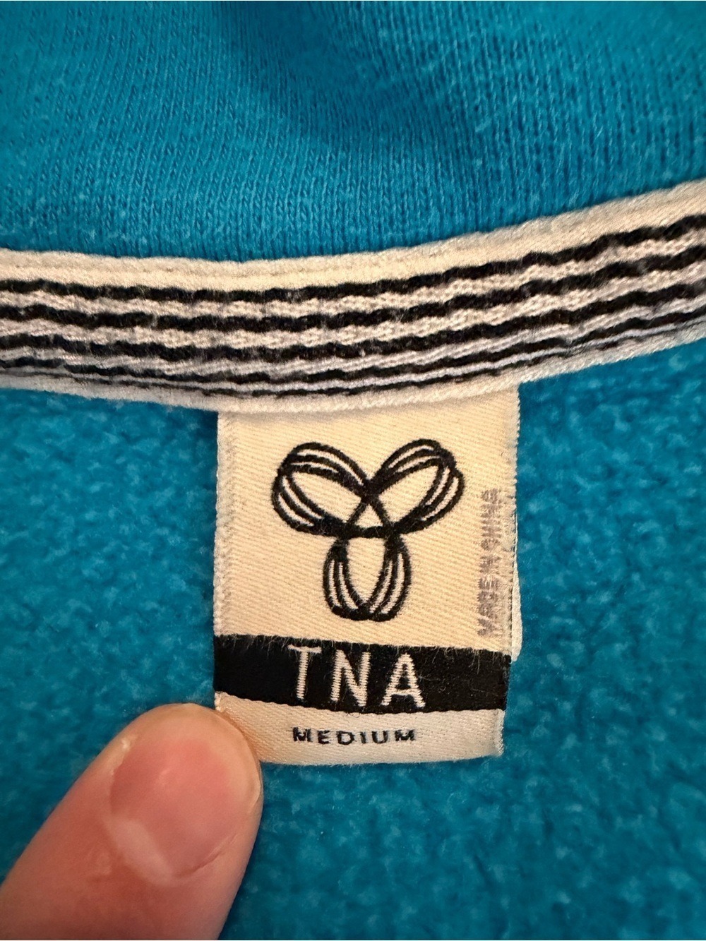 Aritzia TNA Hooded Zip Sweater Medium - Picture 4 of 4